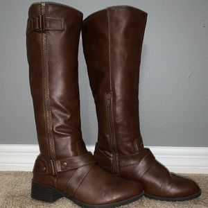 Brown boots